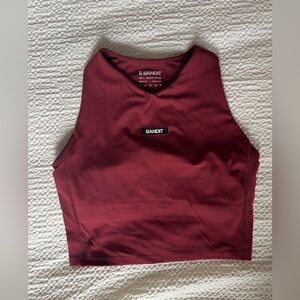 BANDIT RUNNING AURORA GRIDLOCK RACE CROP IN CHERRY